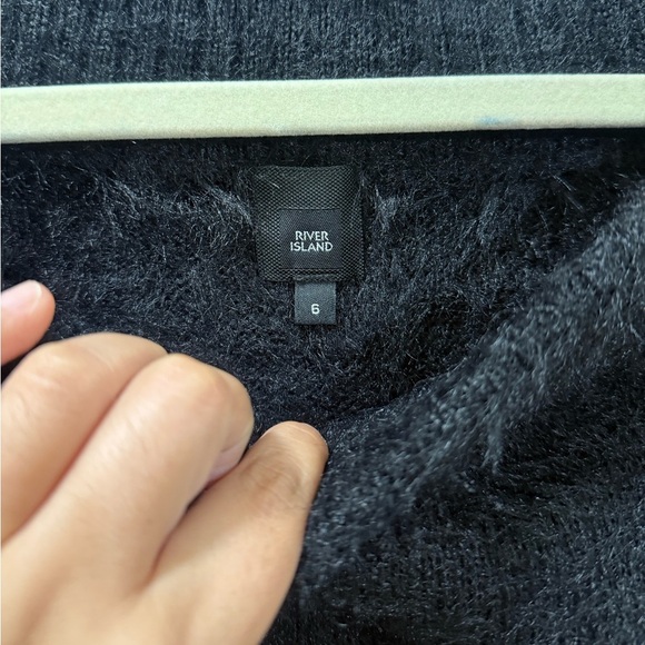 River Island black furry off shoulder sweater - Picture 4 of 7